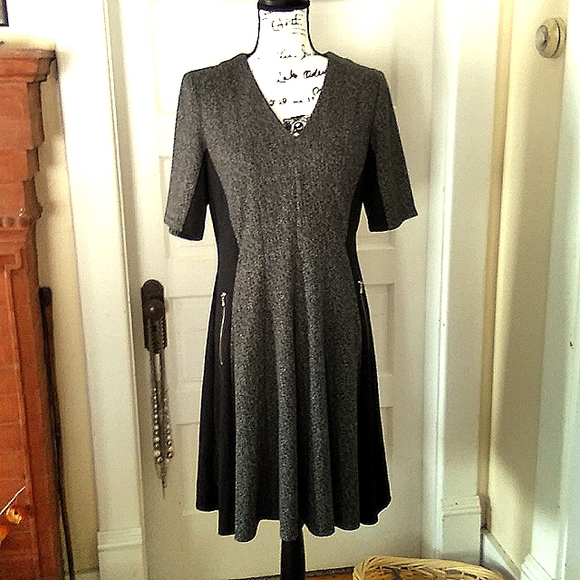 WOMEN'S DRESS by "LIZ Claiborne" sz 12 - Picture 2 of 9